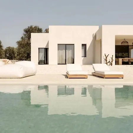 Villa Casaluce, Design With Pool In