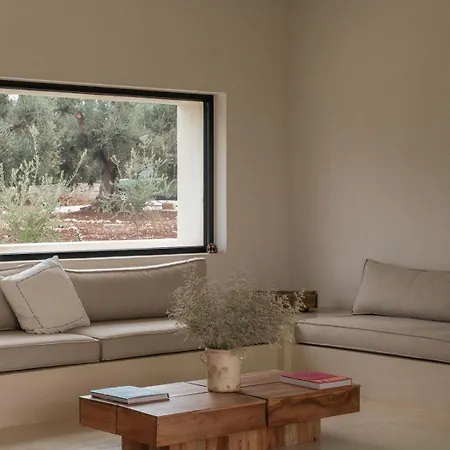 Casaluce, Design With Pool In Villa