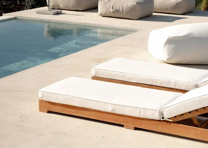 Casaluce, Design With Pool In Villa *