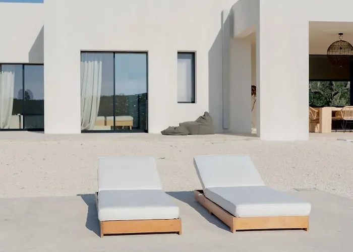 Casaluce, Design With Pool In Villa *